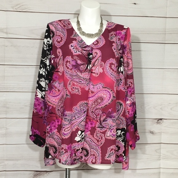 Dress Barn Tops - NWT Paisley Print Chennault Dressbarn Pink, Black & White Tunic Top Size 14/16